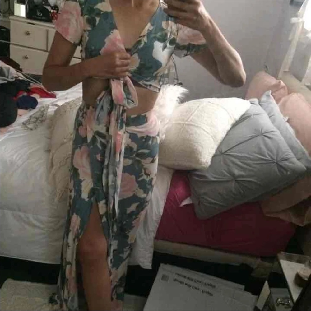 Lilyful floral crop top and maxi skirt set Small